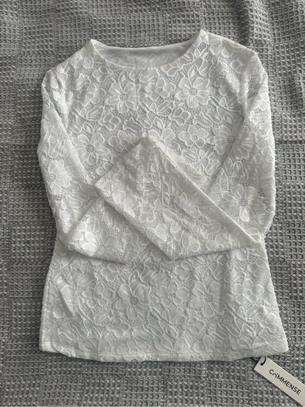 Commense White Floral Lace Long Sleeve Tee with Crew Neck. - Picture 3 of 5